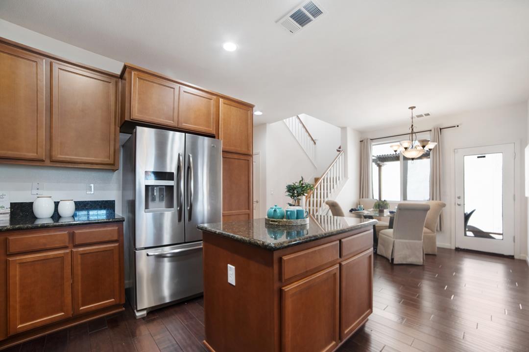 Detail Gallery Image 8 of 31 For 2432 Homer Ln, Hayward,  CA 94545 - 3 Beds | 2/1 Baths