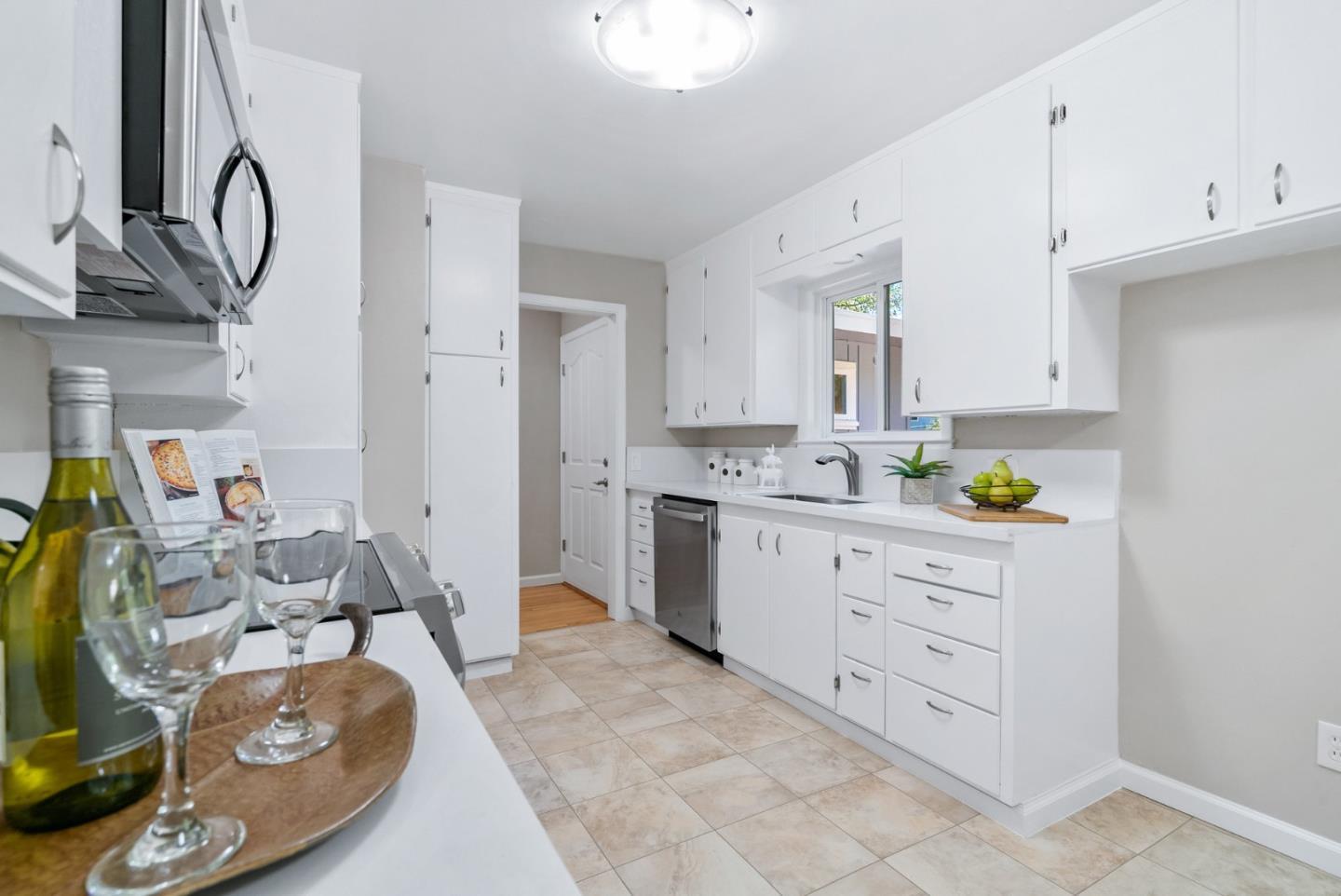 Detail Gallery Image 14 of 49 For 5411 Freedom Blvd, Aptos,  CA 95003 - 2 Beds | 2 Baths