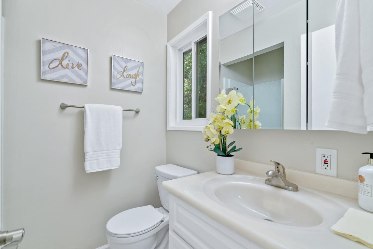 Detail Gallery Image 26 of 49 For 5411 Freedom Blvd, Aptos,  CA 95003 - 2 Beds | 2 Baths