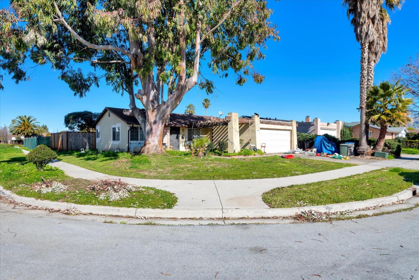 Detail Gallery Image 1 of 1 For 2003 Autumntree Ct, San Jose,  CA 95131 - 3 Beds | 2 Baths