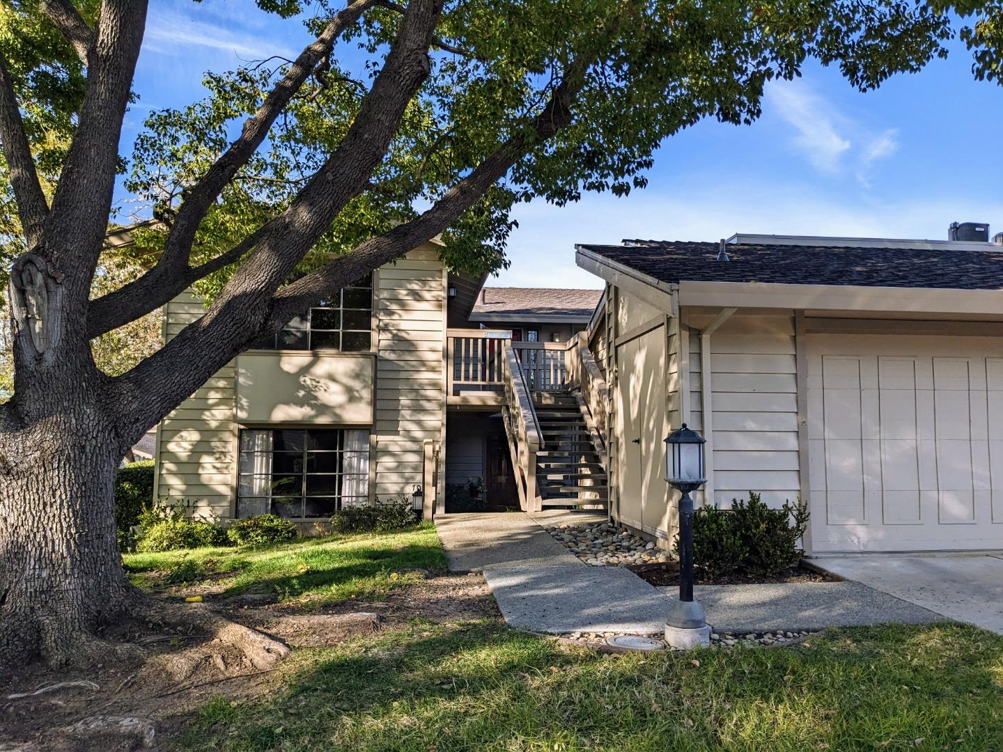 Detail Gallery Image 1 of 1 For 7012 via Valverde, San Jose,  CA 95135 - 2 Beds | 2 Baths