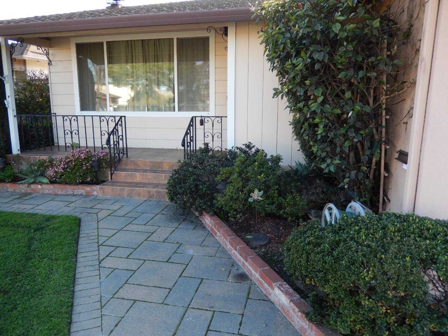 Front Image Thumbnail for ML81917405