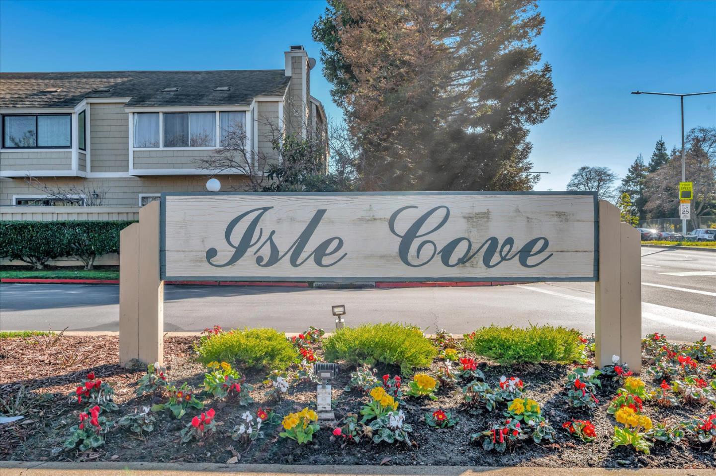 Detail Gallery Image 1 of 1 For 827 Columba Ln #4,  Foster City,  CA 94404 - 3 Beds | 2/1 Baths