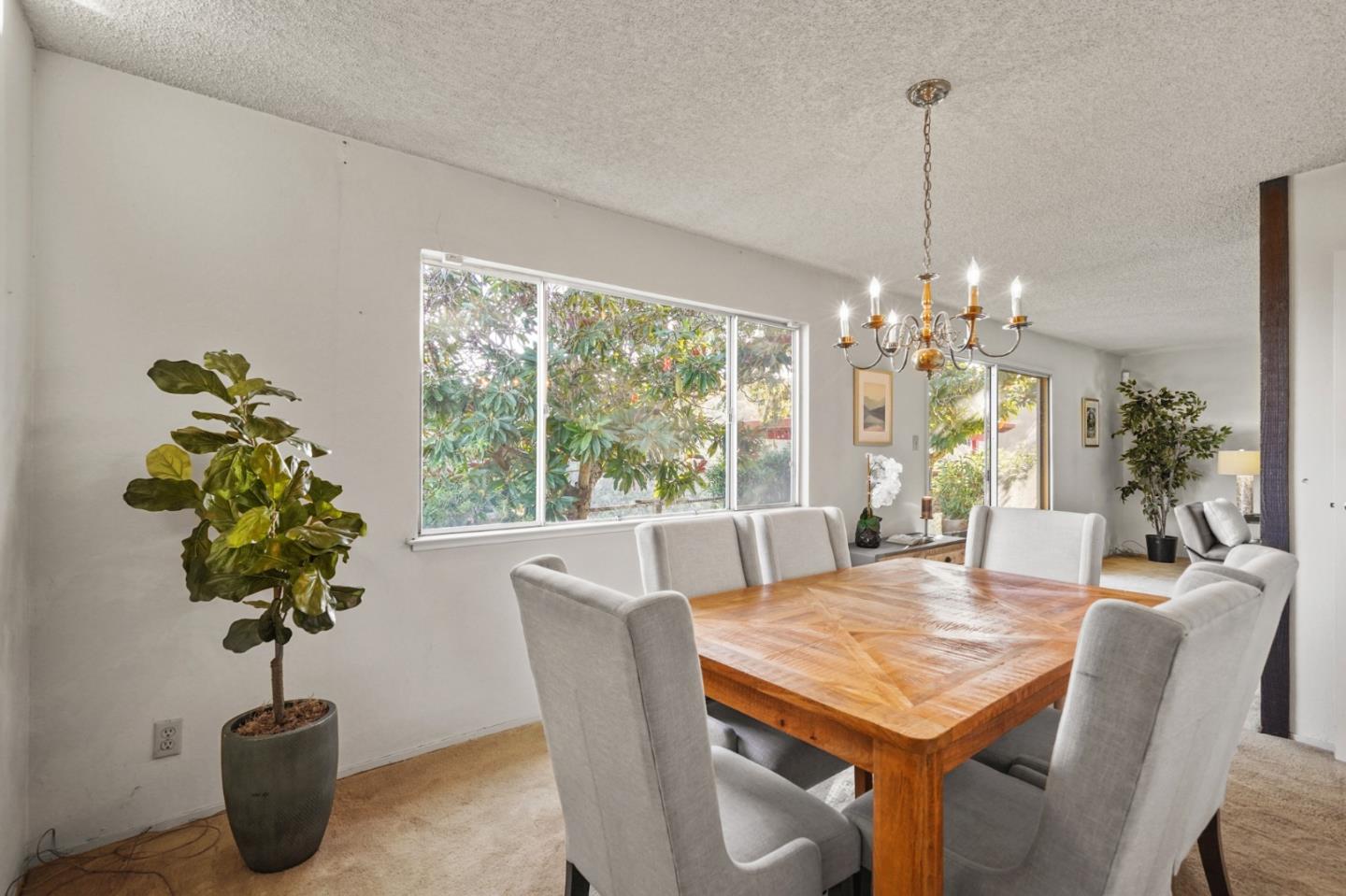 Detail Gallery Image 3 of 20 For 11 Parkridge Ct, Belmont,  CA 94002 - 3 Beds | 2 Baths
