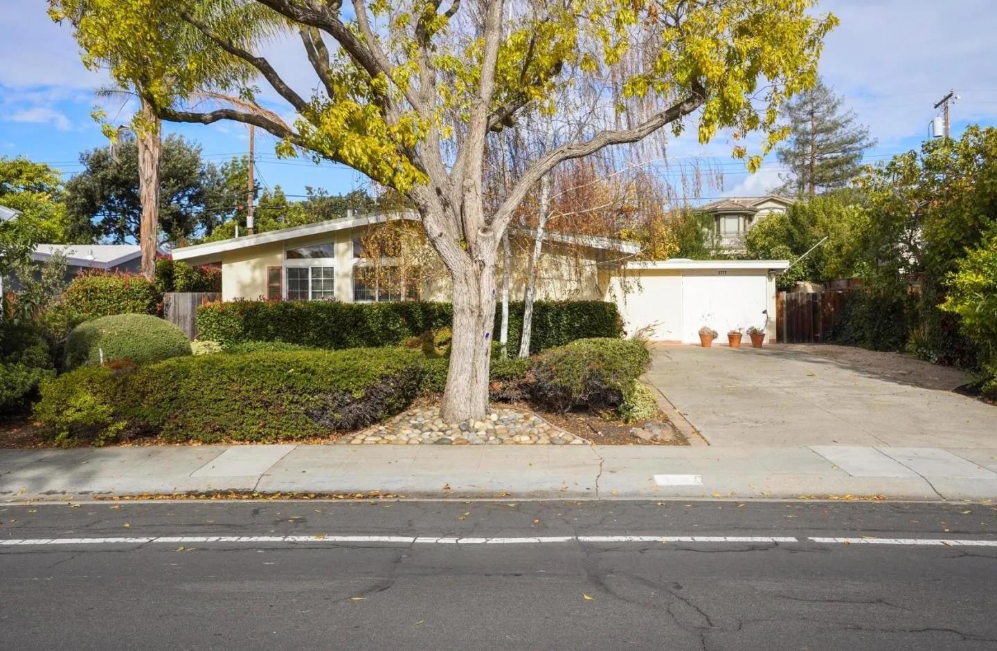 Detail Gallery Image 1 of 1 For 3777 Louis Rd, Palo Alto,  CA 94303 - 3 Beds | 2 Baths