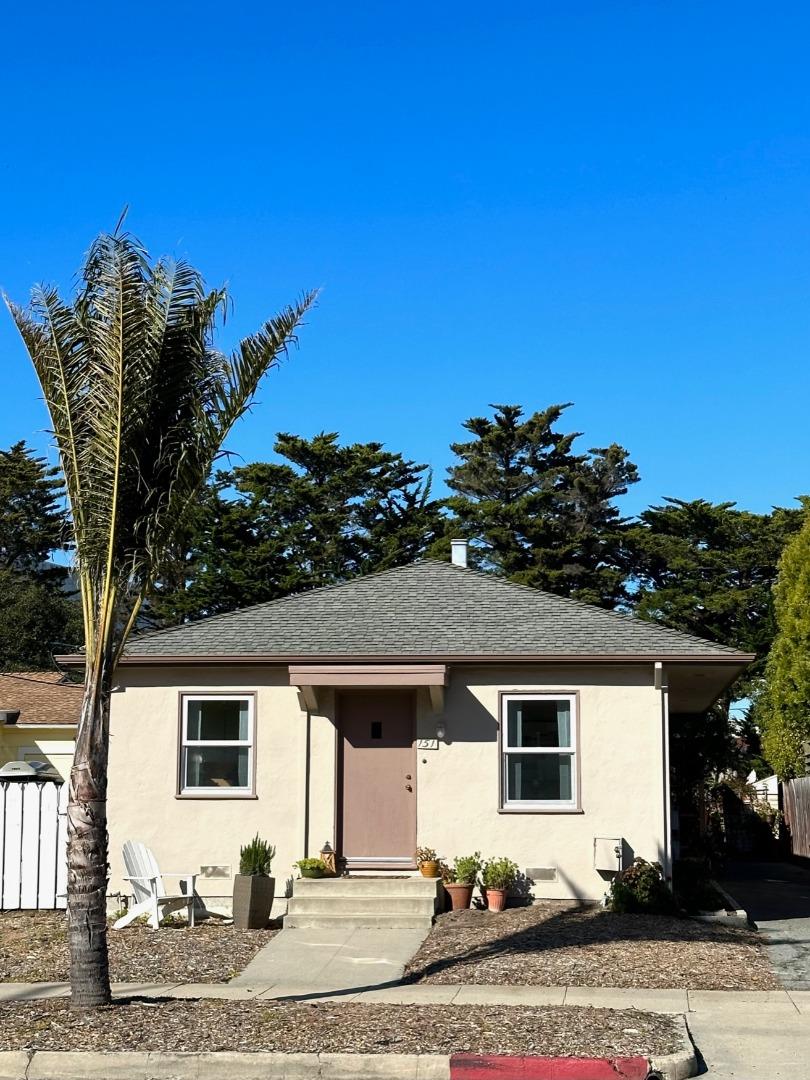 Detail Gallery Image 2 of 30 For 151 Marine Parade, Santa Cruz,  CA 95062 - – Beds | – Baths