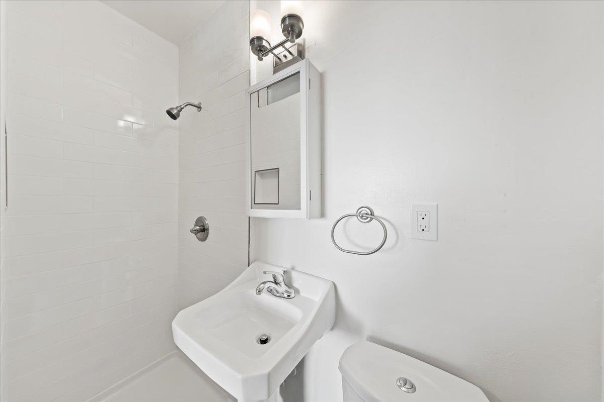 Detail Gallery Image 26 of 44 For 1524 Irving St, San Francisco,  CA 94122 - – Beds | – Baths