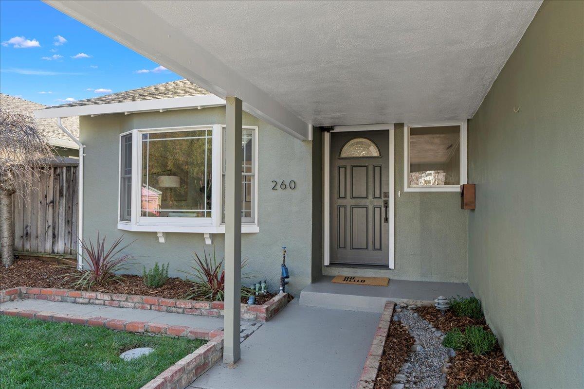 Detail Gallery Image 1 of 1 For 260 Beegum Way, San Jose,  CA 95123 - 3 Beds | 2/1 Baths