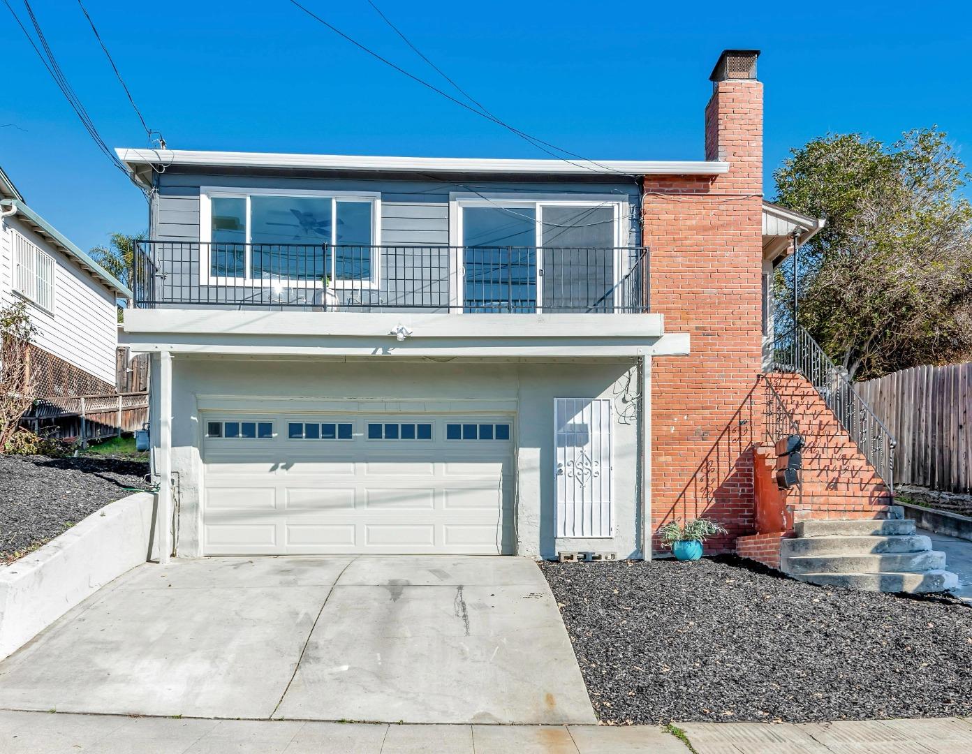 Detail Gallery Image 1 of 1 For 24496 Margaret Dr, Hayward,  CA 94542 - 3 Beds | 3 Baths