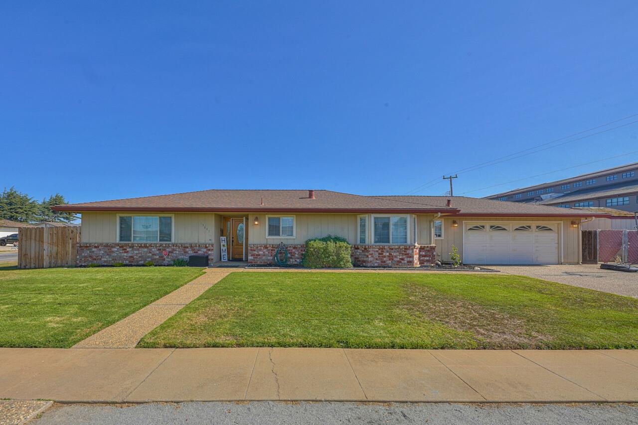 Detail Gallery Image 1 of 1 For 19683 Topaz Way, Salinas,  CA 93906 - 3 Beds | 2 Baths