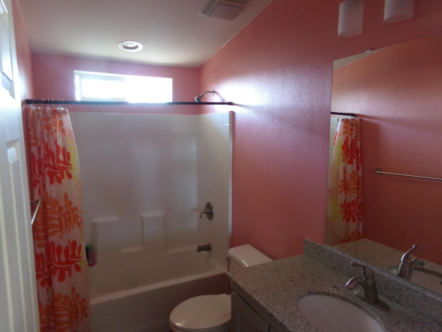 Detail Gallery Image 16 of 22 For 721 Iowa Ave, Los Banos,  CA 93635 - 3 Beds | 2 Baths