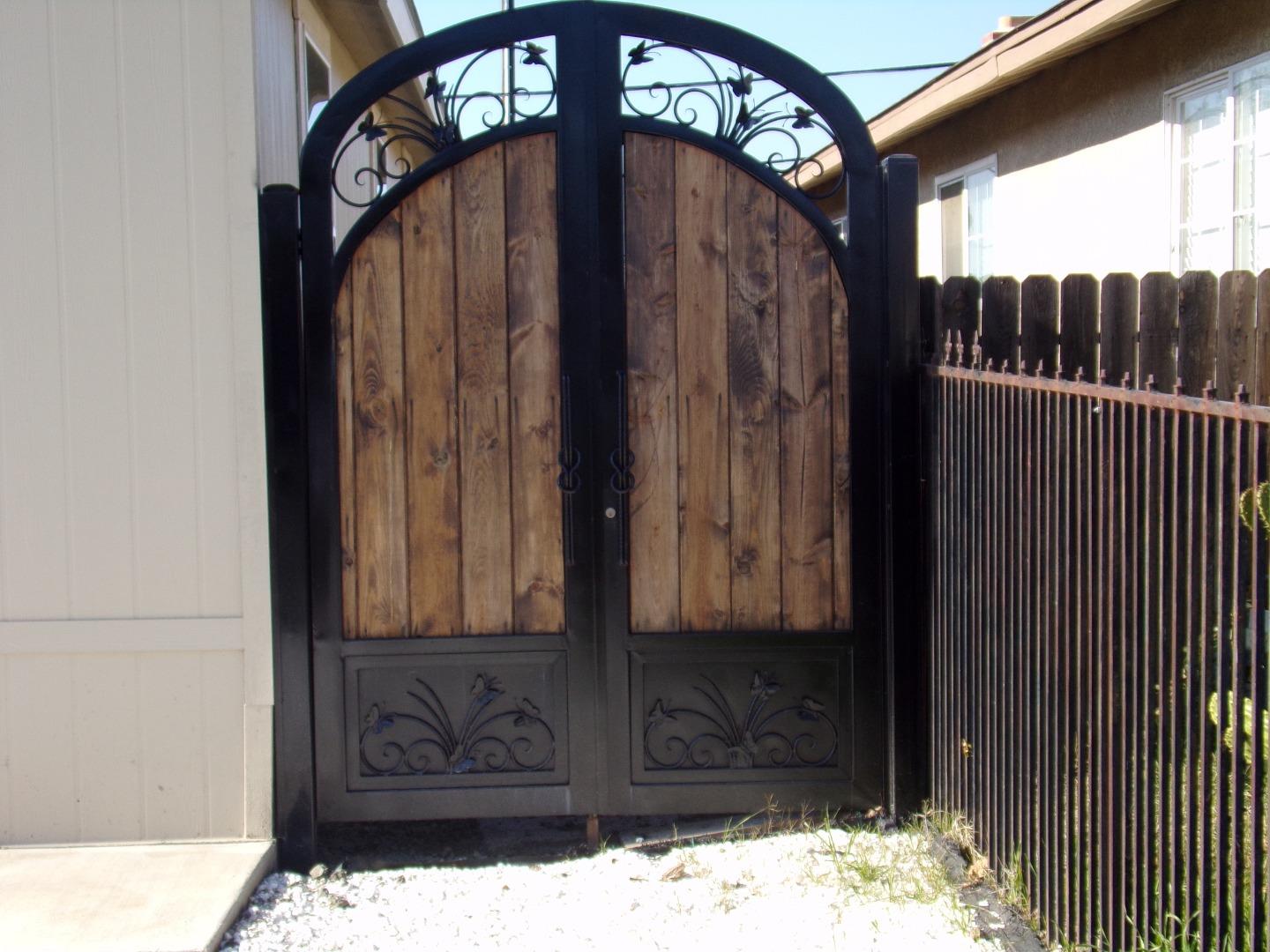 Detail Gallery Image 6 of 22 For 721 Iowa Ave, Los Banos,  CA 93635 - 3 Beds | 2 Baths