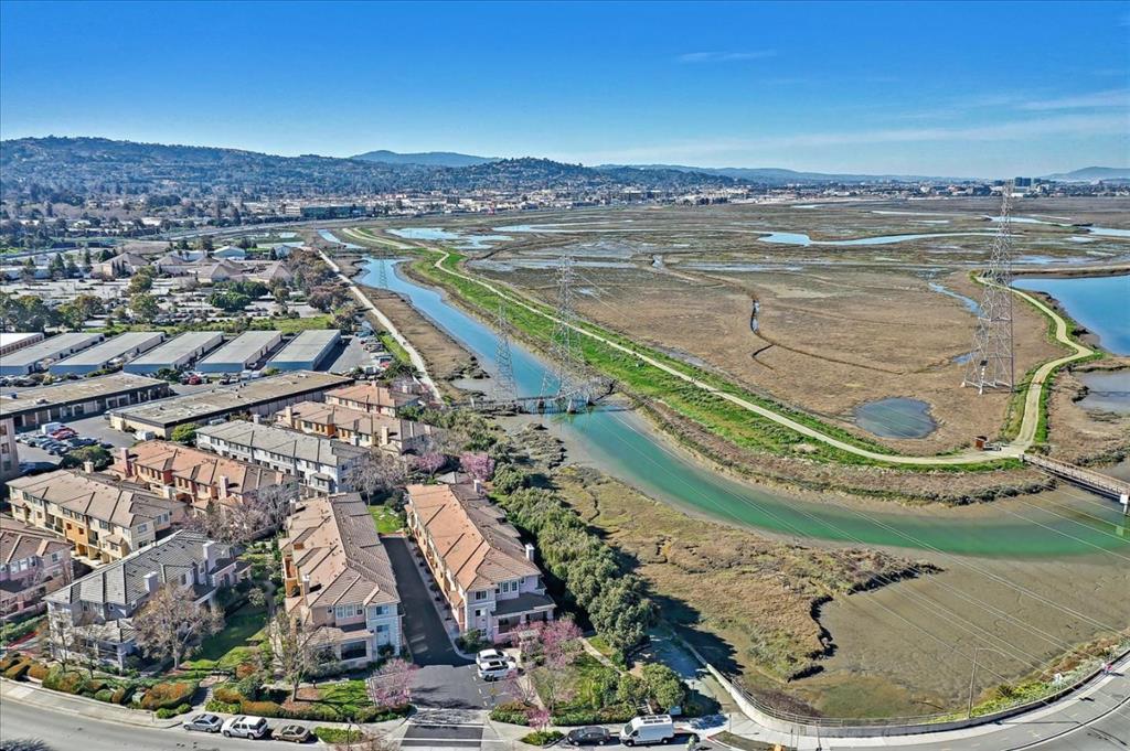 Detail Gallery Image 22 of 23 For 207 Moresby Ln, Redwood City,  CA 94063 - 3 Beds | 2/1 Baths
