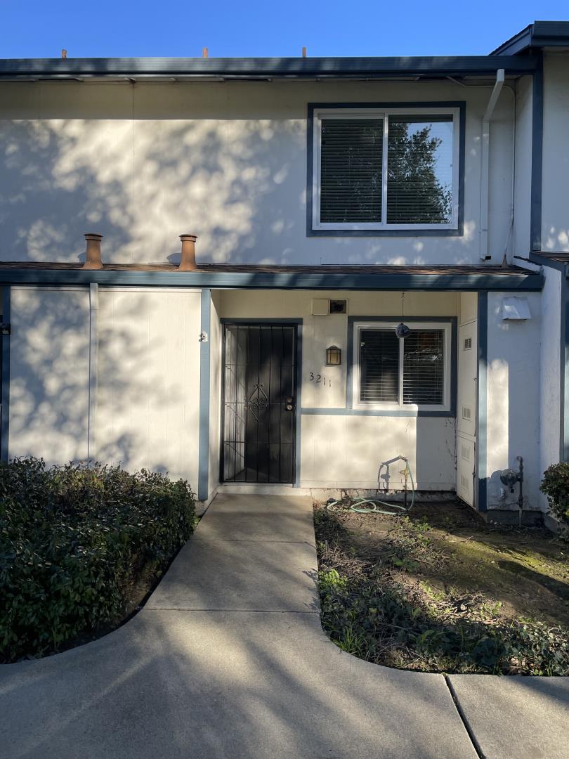 Detail Gallery Image 1 of 1 For 3211 Halbreath Ct, San Jose,  CA 95121 - 2 Beds | 1/1 Baths
