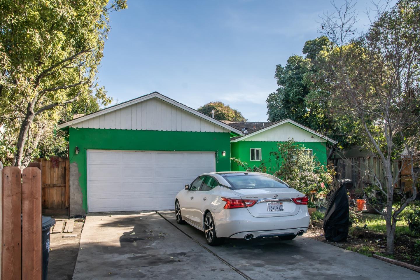 Detail Gallery Image 1 of 1 For 2138 Cooley Ave, East Palo Alto,  CA 94303 - 3 Beds | 1 Baths