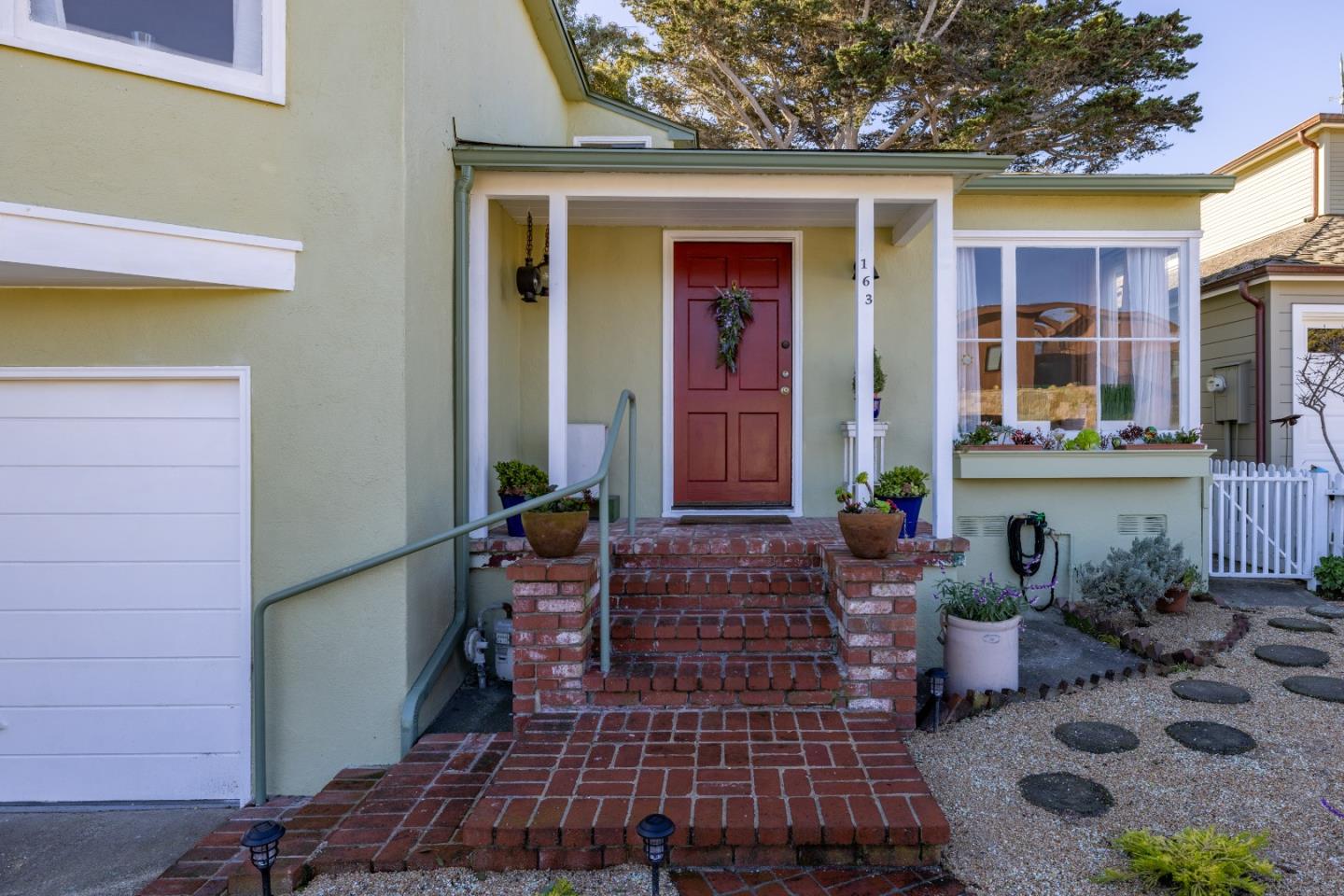 Detail Gallery Image 2 of 50 For 163 Sloat Ave, Pacific Grove,  CA 93950 - 3 Beds | 1 Baths