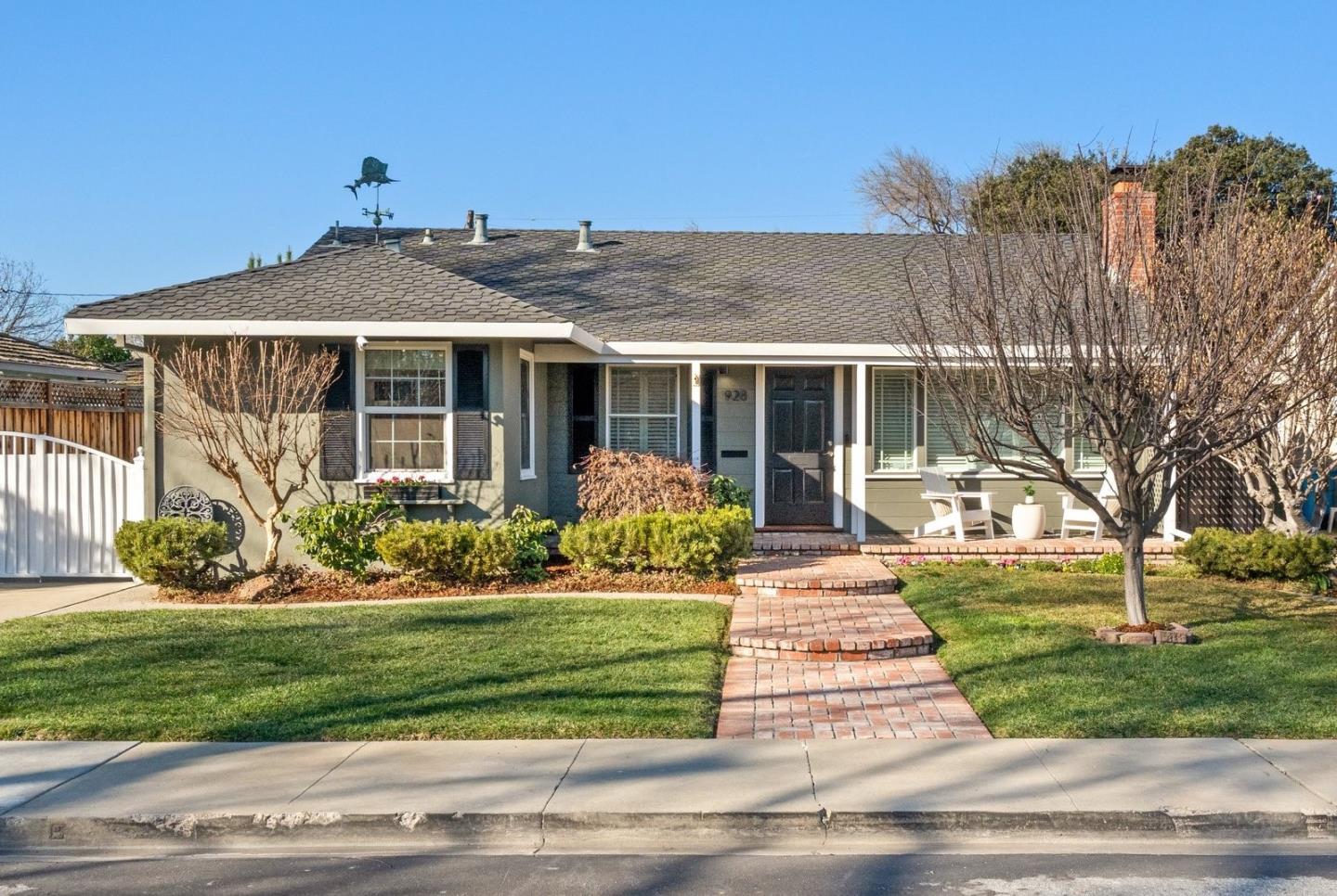 Detail Gallery Image 1 of 1 For 928 Madeline Ln, Santa Clara,  CA 95050 - 3 Beds | 1/1 Baths