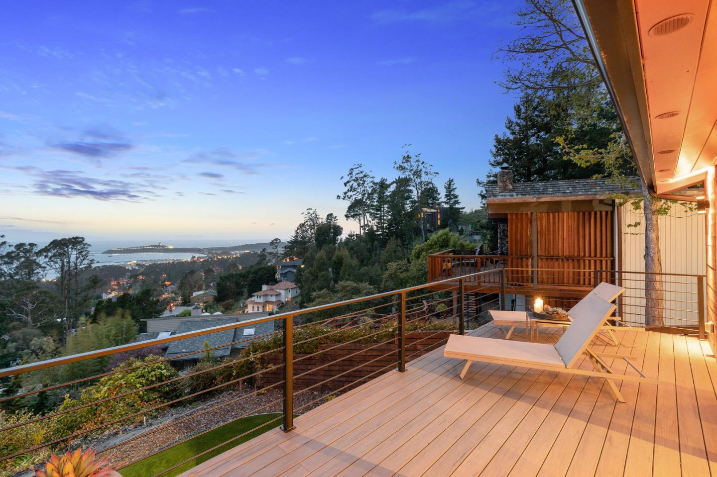 Detail Gallery Image 9 of 32 For 321 El Granada Blvd, El Granada,  CA 94018 - 5 Beds | 4 Baths