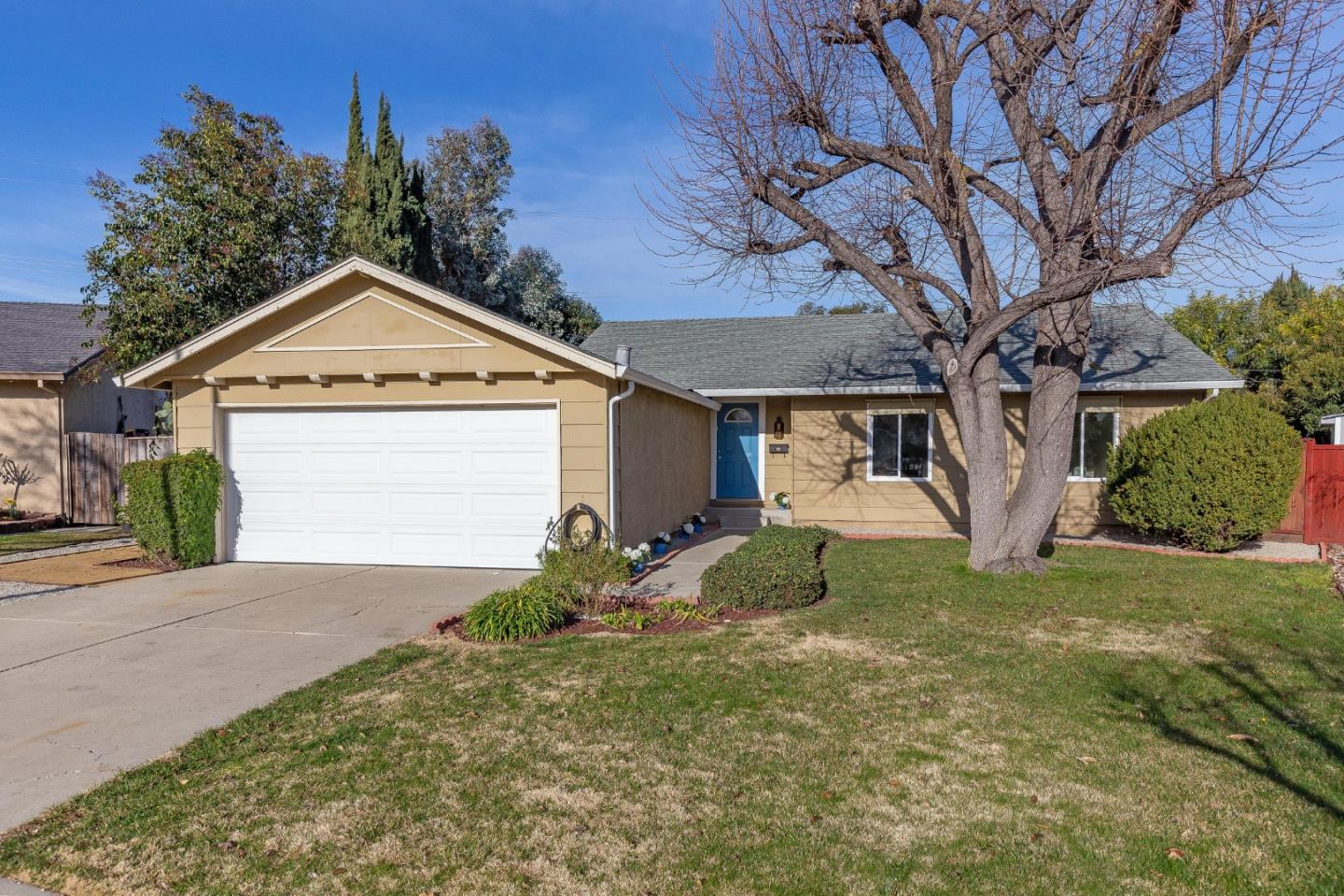 Detail Gallery Image 1 of 1 For 5703 San Lorenzo Dr, San Jose,  CA 95123 - 4 Beds | 2 Baths