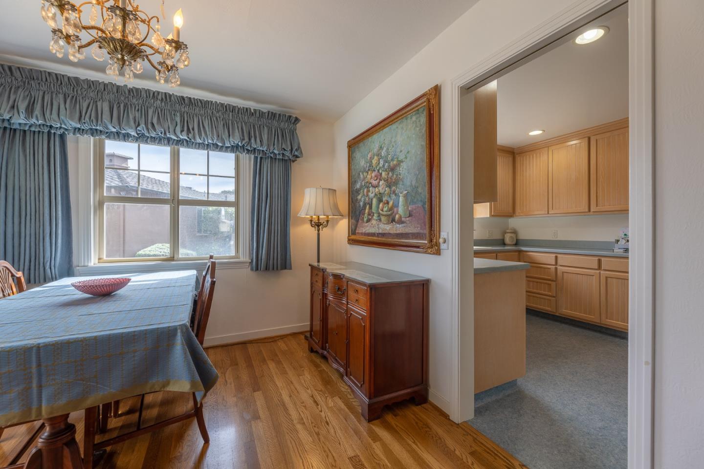 Detail Gallery Image 7 of 13 For 194 Riker Ter, Salinas,  CA 93901 - 3 Beds | 2 Baths