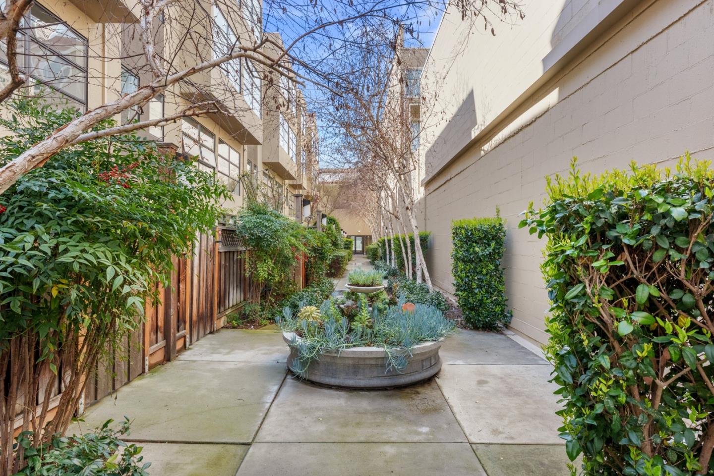 Detail Gallery Image 1 of 1 For 400 N 1st St #313,  San Jose,  CA 95112 - 1 Beds | 1/1 Baths