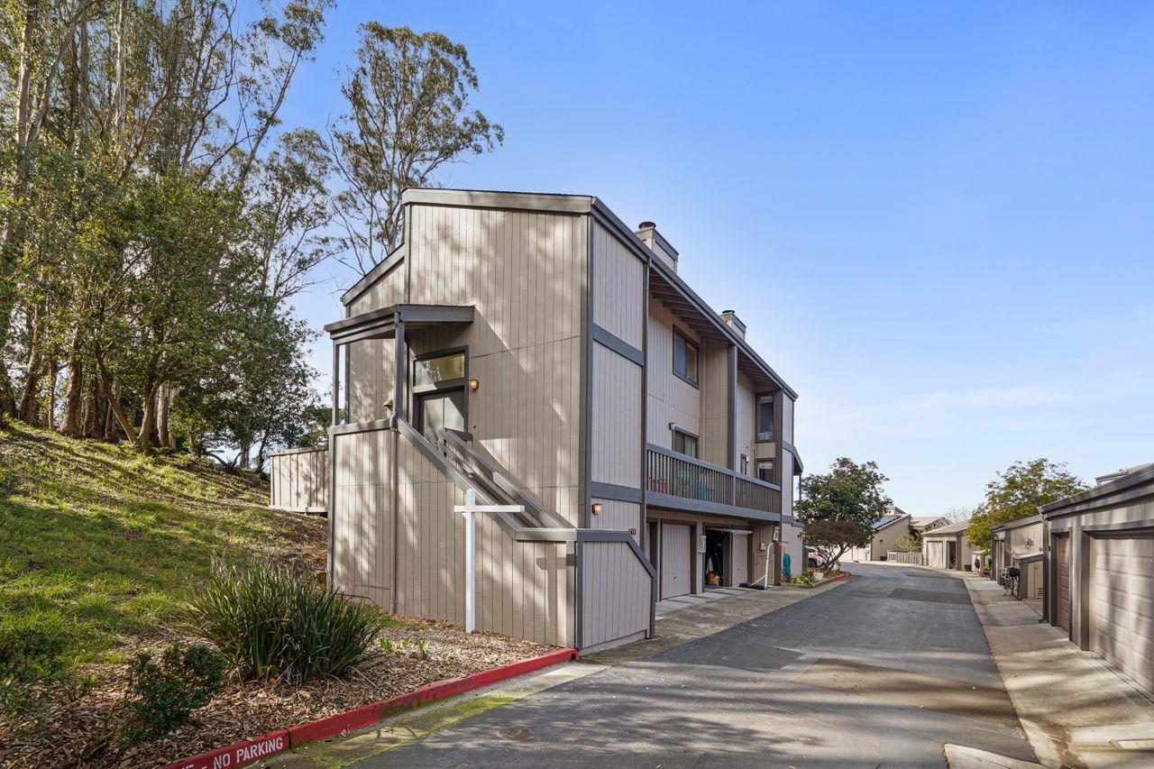 Detail Gallery Image 1 of 1 For 503 Vista Heights Rd, El Cerrito,  CA 94530 - 2 Beds | 1/1 Baths