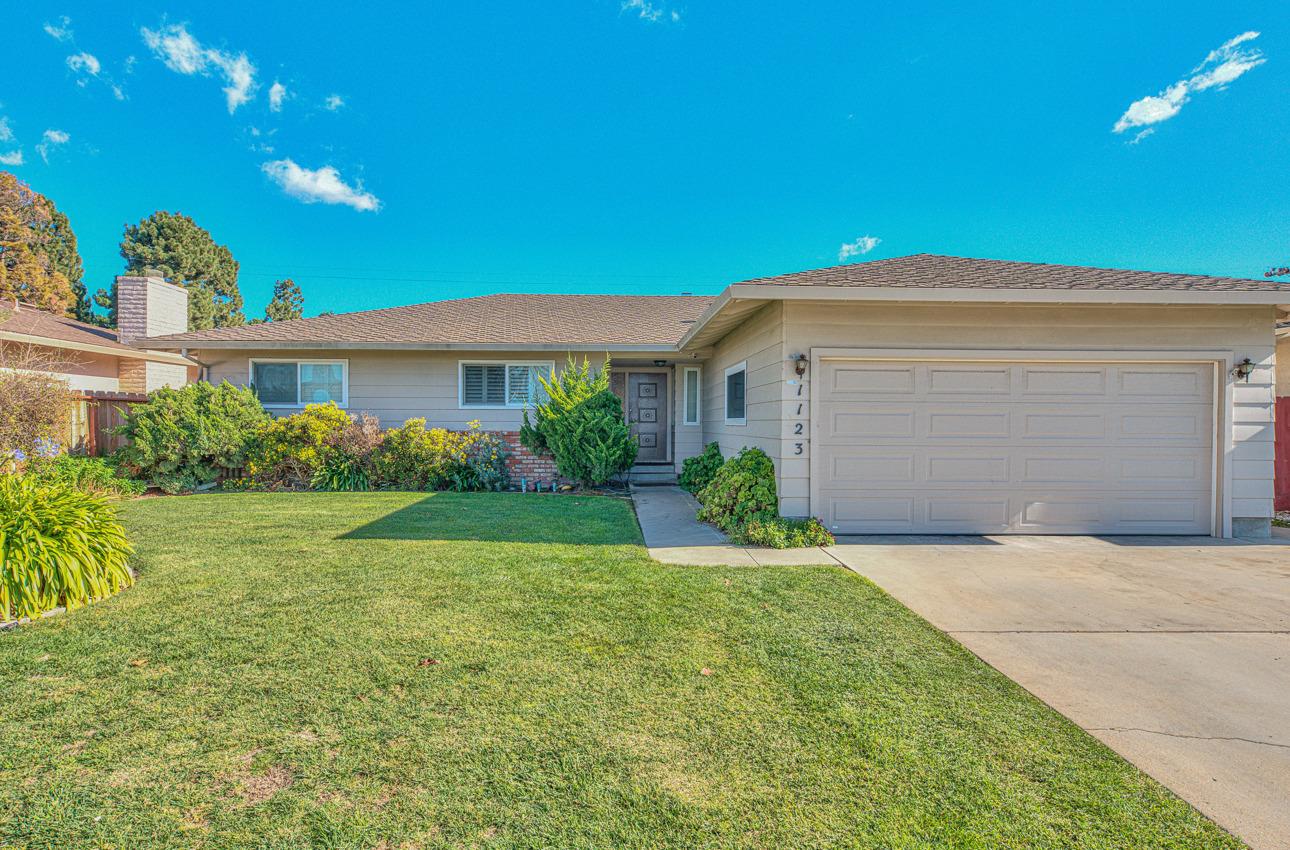 Detail Gallery Image 1 of 1 For 1123 San Vincente Ave, Salinas,  CA 93901 - 3 Beds | 2 Baths