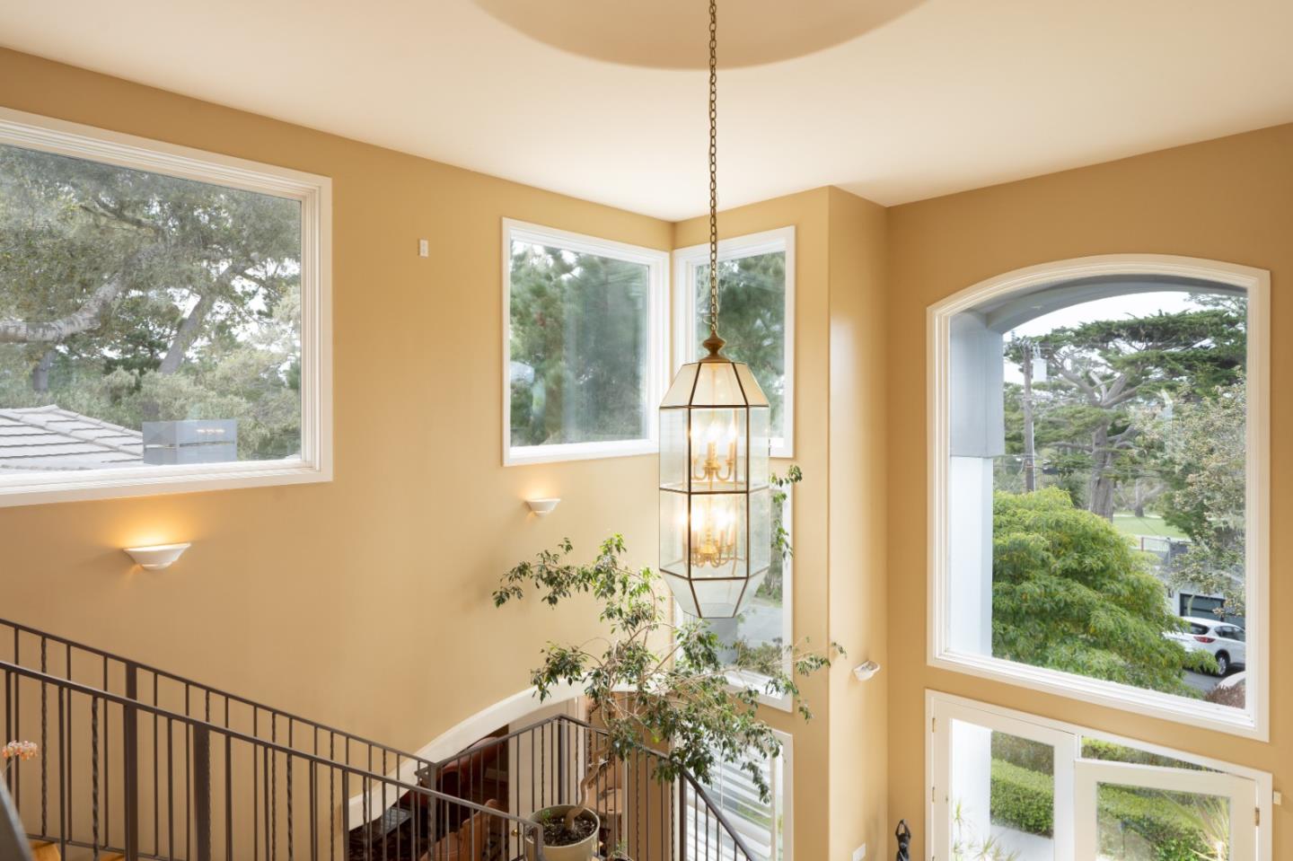 Detail Gallery Image 18 of 43 For 1041 San Carlos Rd, Pebble Beach,  CA 93953 - 3 Beds | 3/1 Baths