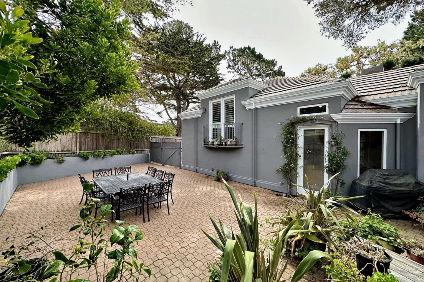 Detail Gallery Image 37 of 43 For 1041 San Carlos Rd, Pebble Beach,  CA 93953 - 3 Beds | 3/1 Baths