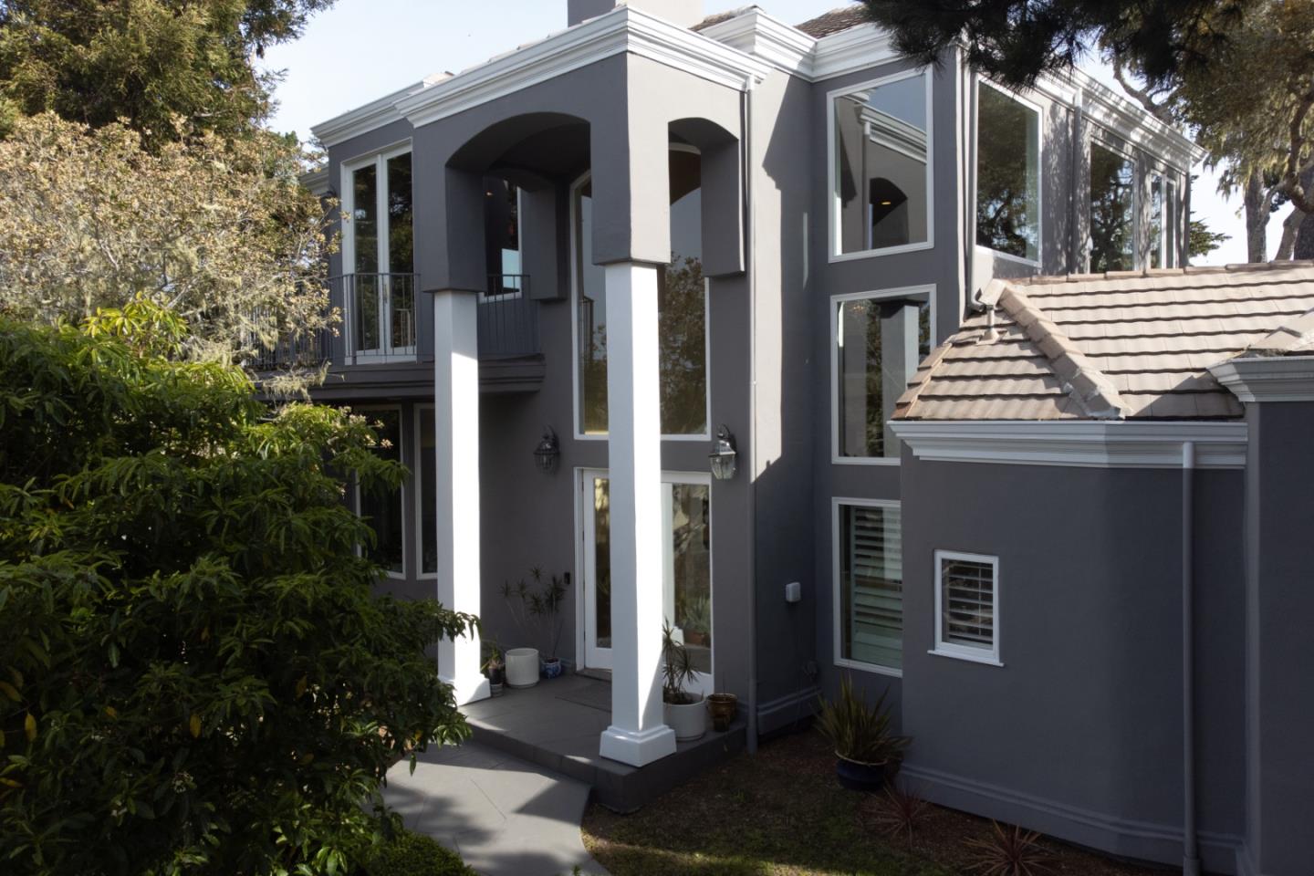 Detail Gallery Image 4 of 43 For 1041 San Carlos Rd, Pebble Beach,  CA 93953 - 3 Beds | 3/1 Baths