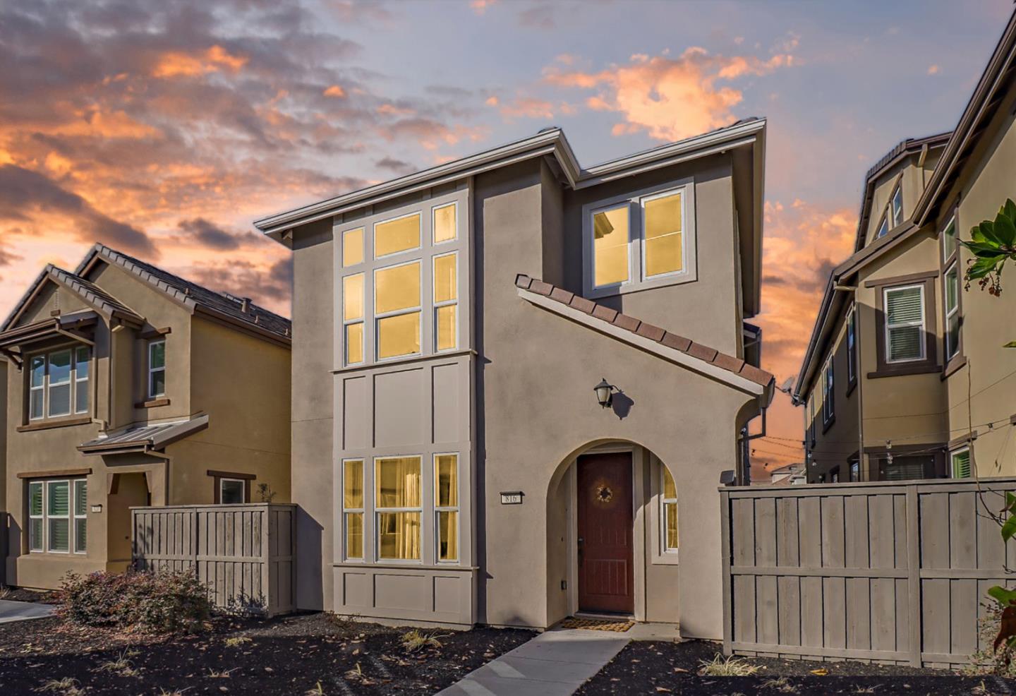 Detail Gallery Image 1 of 1 For 816 Rosepoint Loop, San Jose,  CA 95123 - 4 Beds | 2/1 Baths