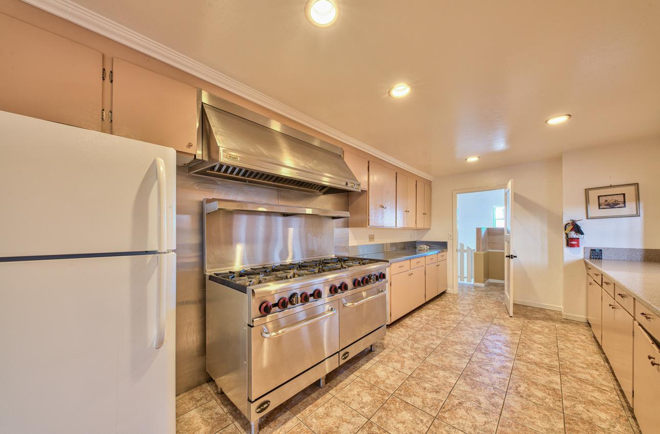 Detail Gallery Image 22 of 28 For 34 Rincon Ave, Salinas,  CA 93905 - – Beds | – Baths
