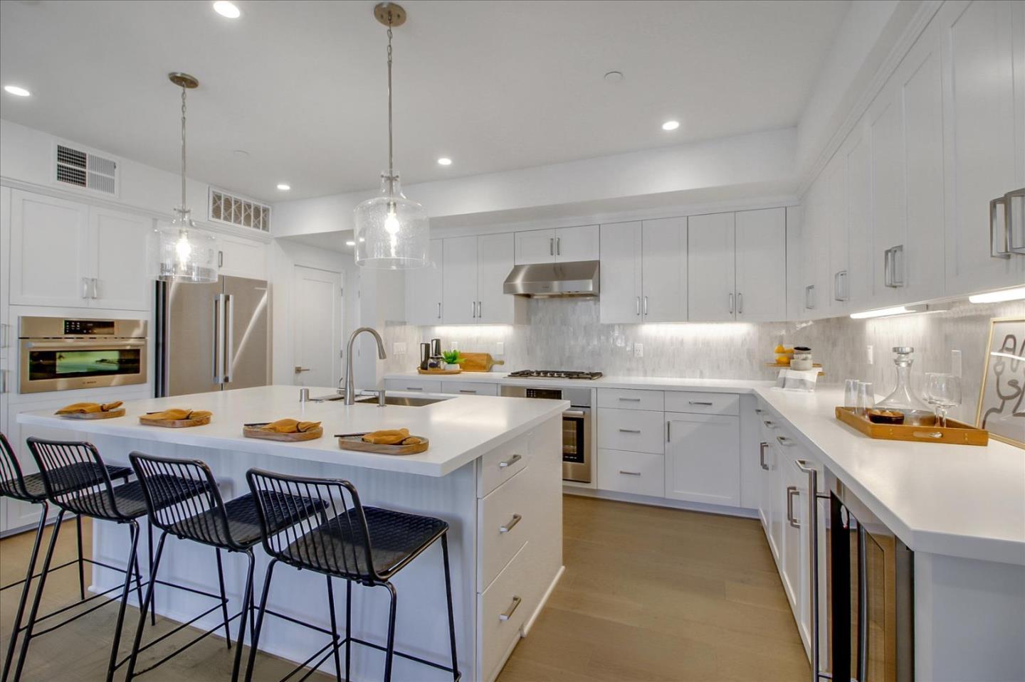 Detail Gallery Image 4 of 16 For 16295 Gellatt Ct #220,  Los Gatos,  CA 95032 - 2 Beds | 2 Baths