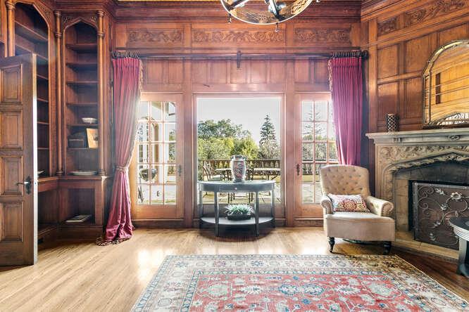 Detail Gallery Image 10 of 67 For 446 El Arroyo Rd, Hillsborough,  CA 94010 - 6 Beds | 7/1 Baths