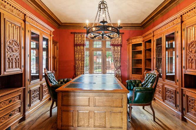 Detail Gallery Image 13 of 67 For 446 El Arroyo Rd, Hillsborough,  CA 94010 - 6 Beds | 7/1 Baths