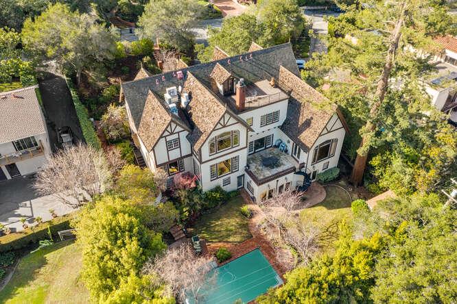 Detail Gallery Image 61 of 67 For 446 El Arroyo Rd, Hillsborough,  CA 94010 - 6 Beds | 7/1 Baths
