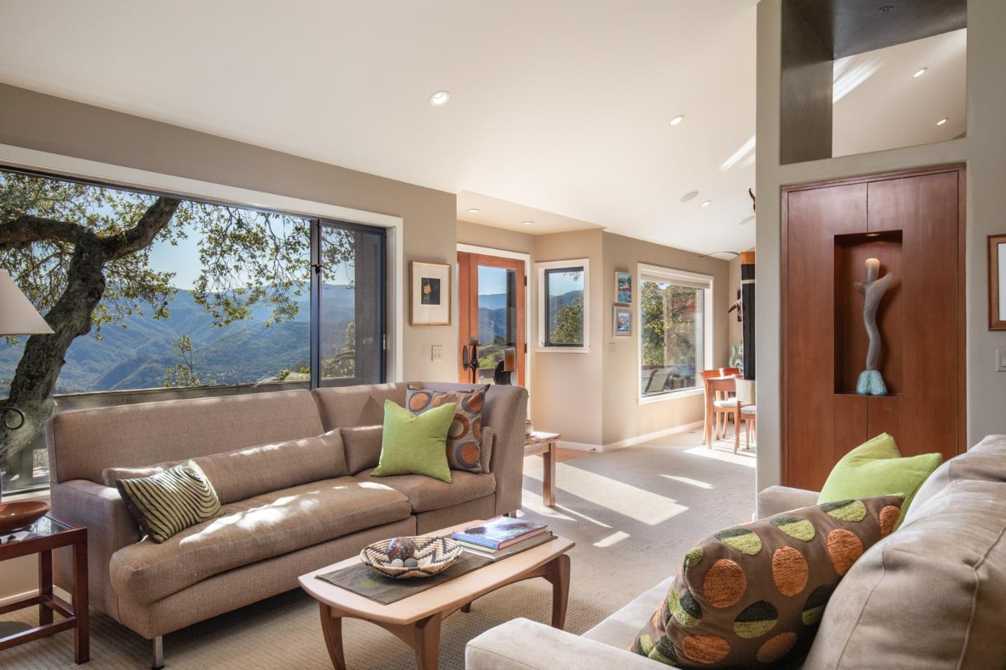 Detail Gallery Image 7 of 36 For 401 El Caminito, Carmel Valley,  CA 93924 - 2 Beds | 3 Baths