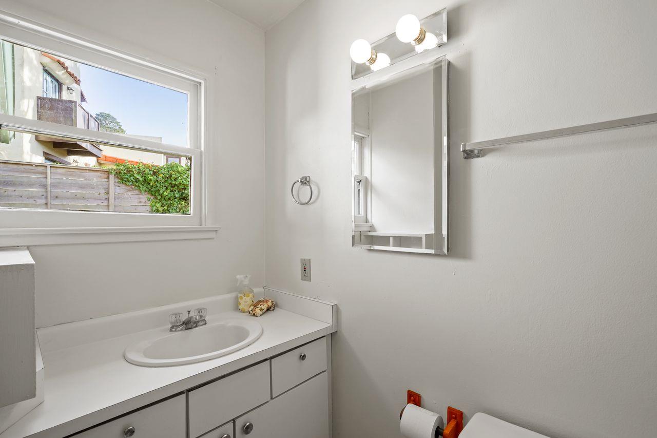 Detail Gallery Image 13 of 15 For 1001 David Ave, Pacific Grove,  CA 93950 - 2 Beds | 1 Baths