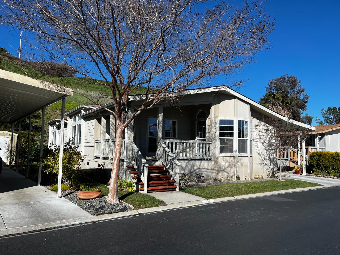 Detail Gallery Image 1 of 1 For 257 Chateau La Salle Drive #257,  San Jose,  CA 95111 - 3 Beds | 2 Baths