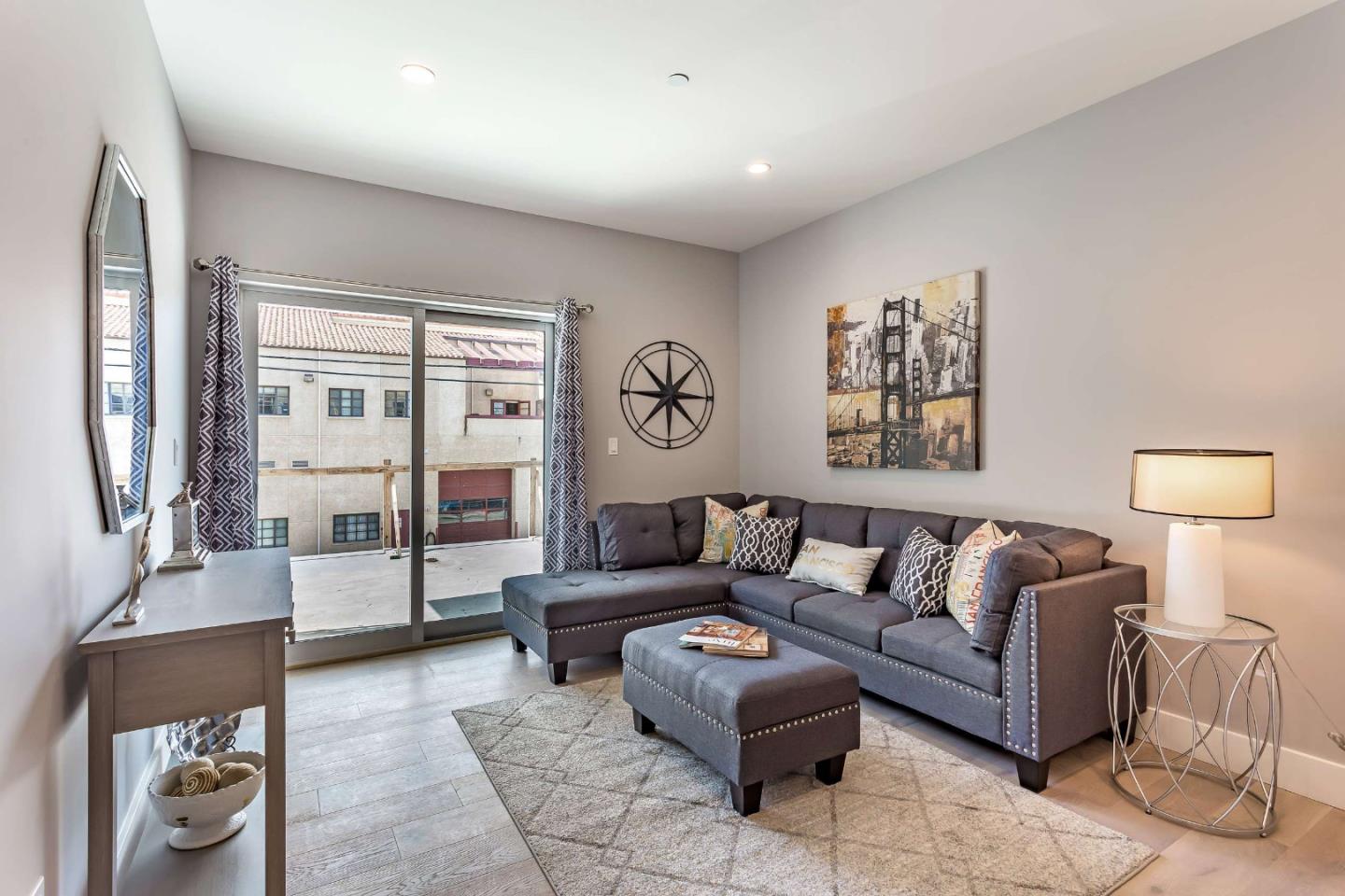 Detail Gallery Image 1 of 21 For 520 El Camino Real #202,  San Carlos,  CA 94070 - 2 Beds | 2 Baths