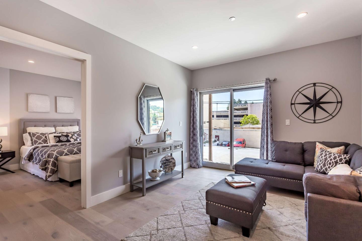 Detail Gallery Image 3 of 21 For 520 El Camino Real #202,  San Carlos,  CA 94070 - 2 Beds | 2 Baths