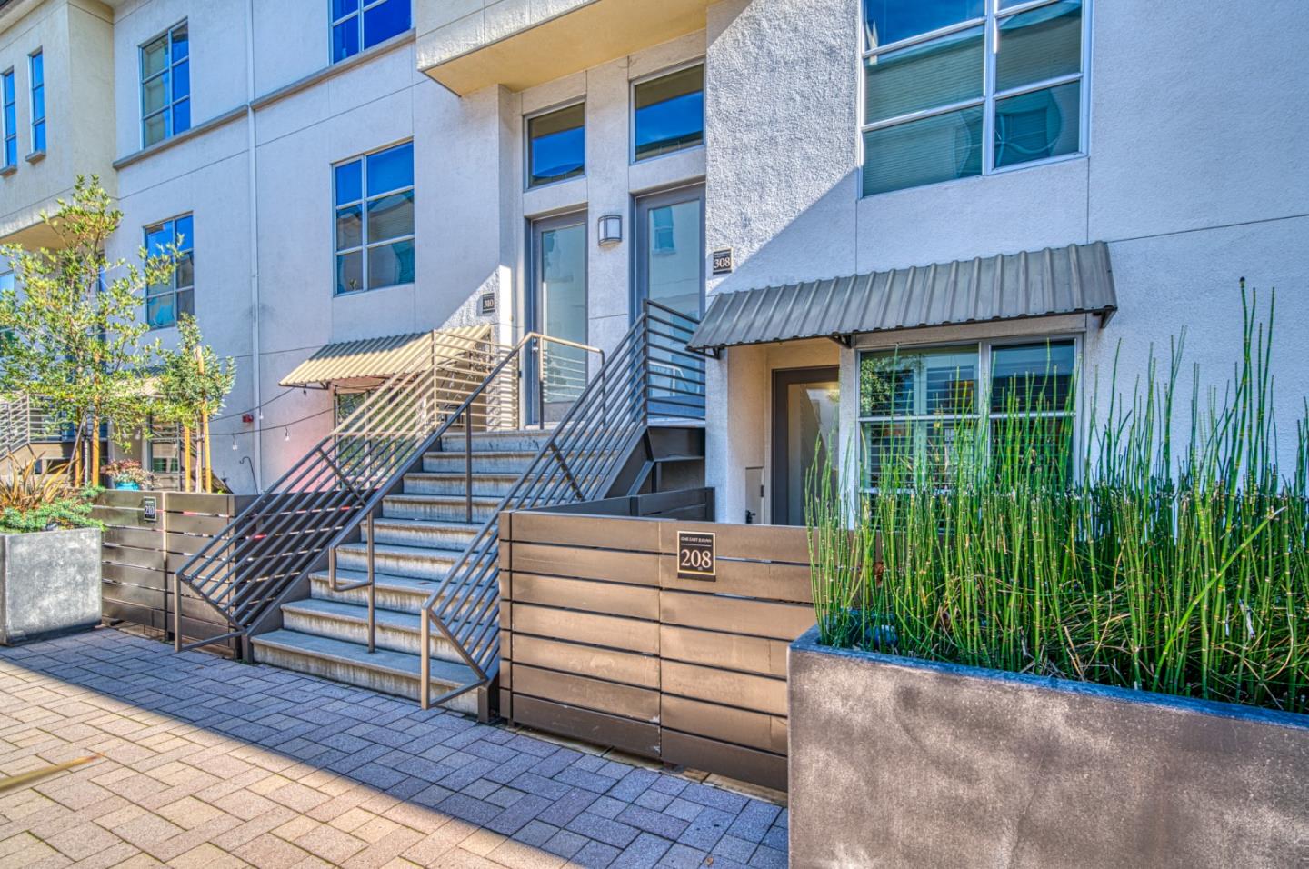 Detail Gallery Image 1 of 1 For 1 E Julian St #208,  San Jose,  CA 95112 - 1 Beds | 1 Baths