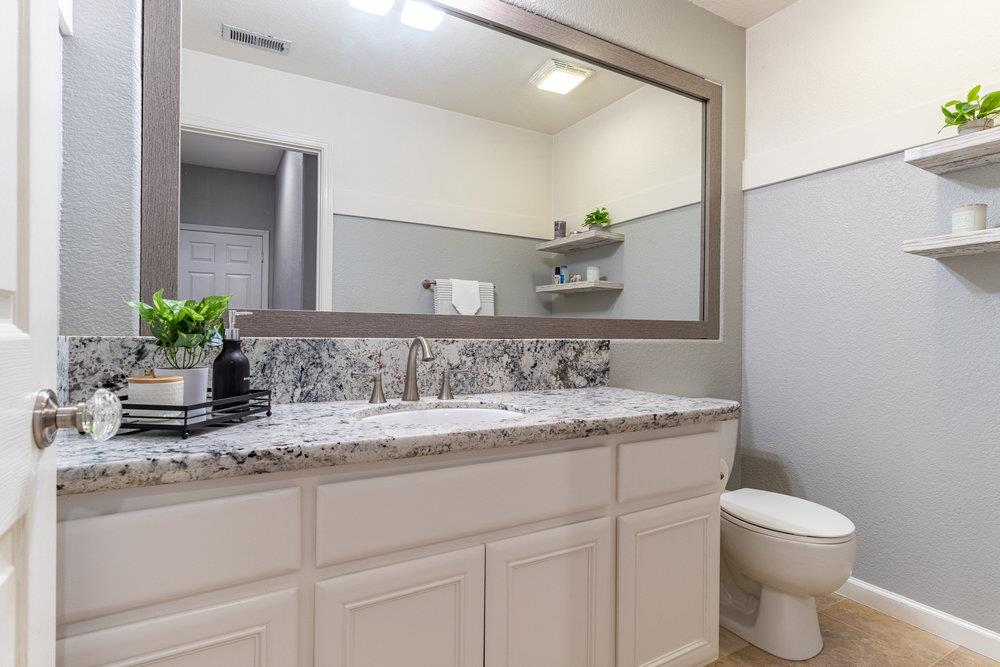 Detail Gallery Image 33 of 93 For 1232 Brook View Ct, Hollister,  CA 95023 - 5 Beds | 3/1 Baths