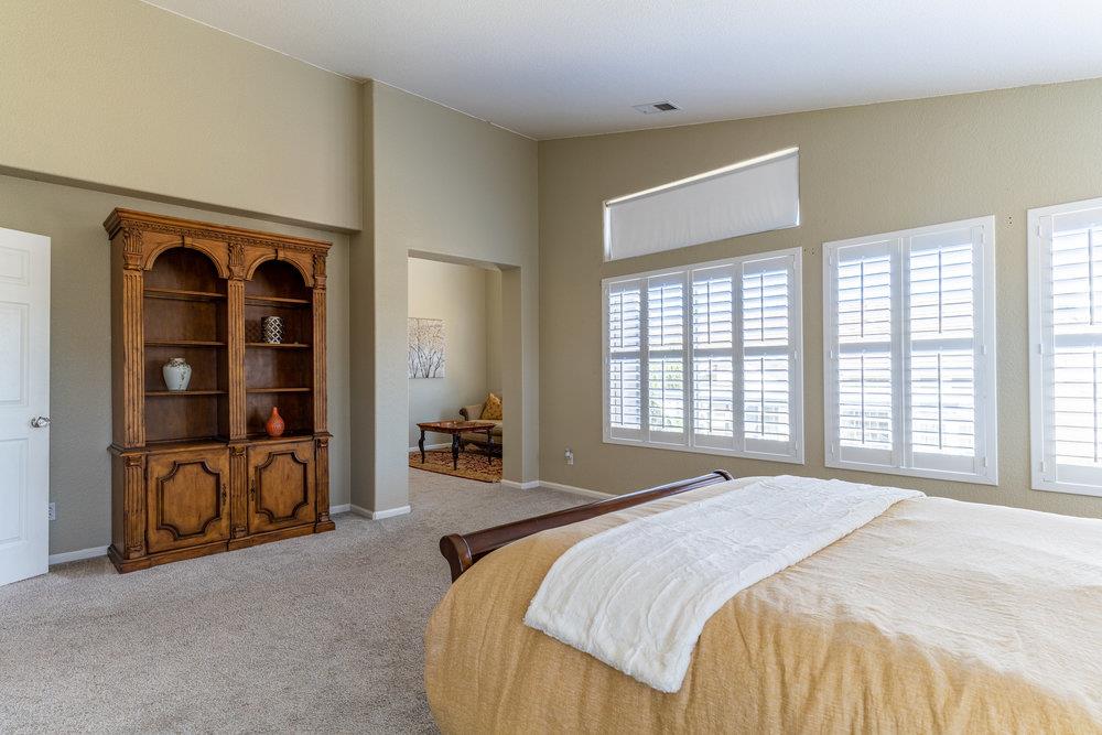 Detail Gallery Image 40 of 93 For 1232 Brook View Ct, Hollister,  CA 95023 - 5 Beds | 3/1 Baths