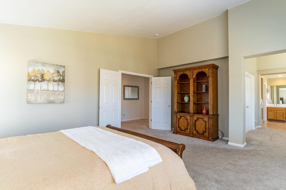 Detail Gallery Image 41 of 93 For 1232 Brook View Ct, Hollister,  CA 95023 - 5 Beds | 3/1 Baths