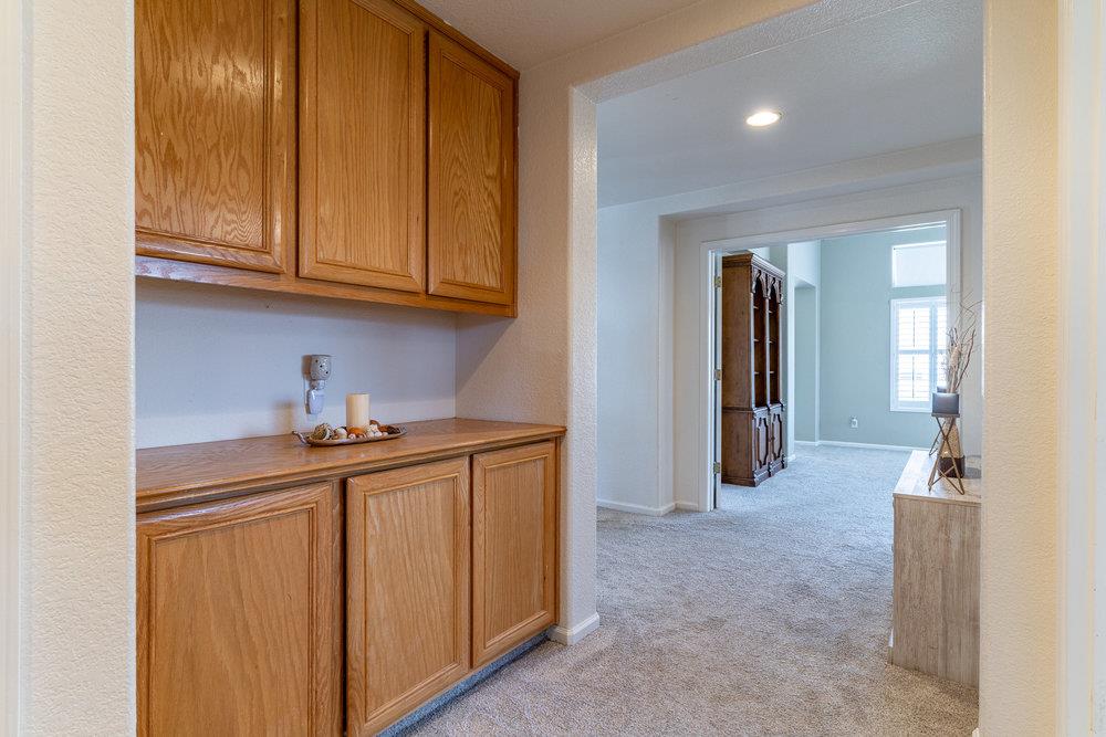 Detail Gallery Image 48 of 93 For 1232 Brook View Ct, Hollister,  CA 95023 - 5 Beds | 3/1 Baths
