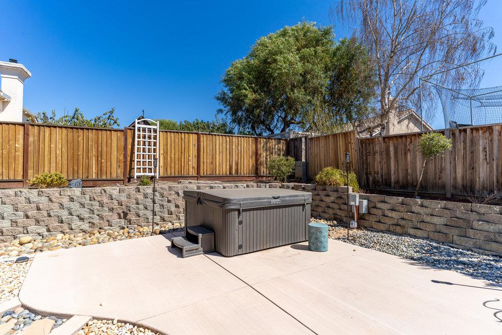 Detail Gallery Image 56 of 93 For 1232 Brook View Ct, Hollister,  CA 95023 - 5 Beds | 3/1 Baths