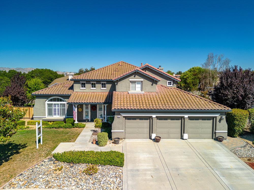 Detail Gallery Image 68 of 93 For 1232 Brook View Ct, Hollister,  CA 95023 - 5 Beds | 3/1 Baths