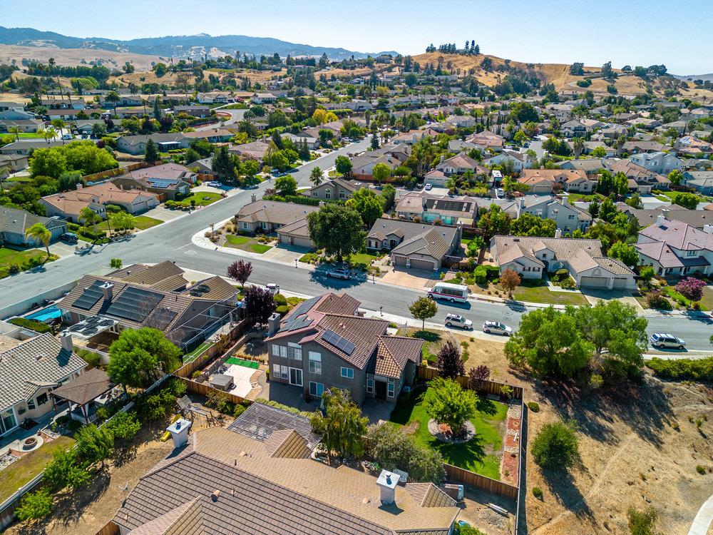 Detail Gallery Image 83 of 93 For 1232 Brook View Ct, Hollister,  CA 95023 - 5 Beds | 3/1 Baths
