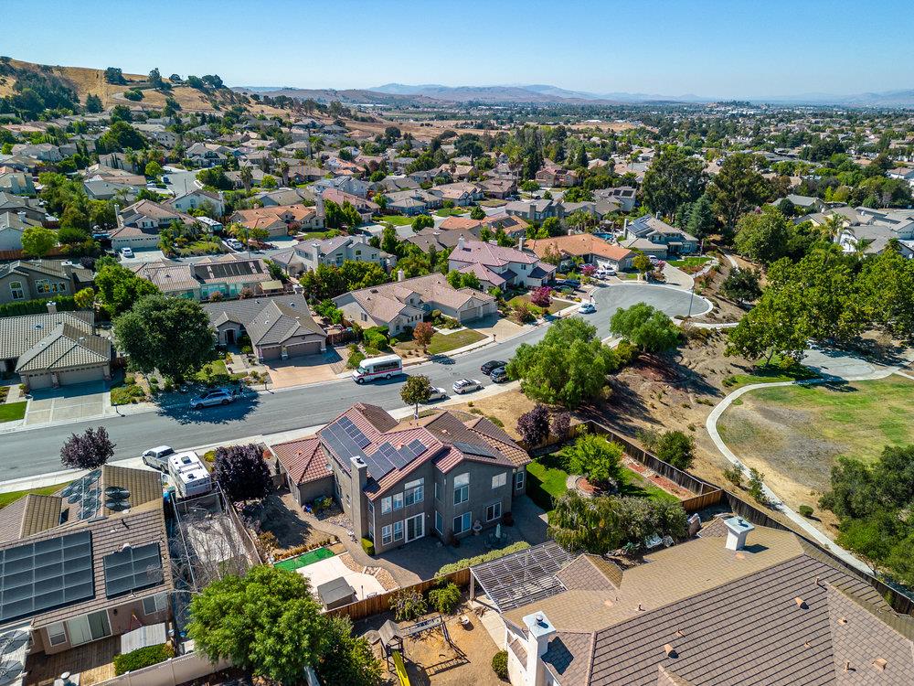 Detail Gallery Image 88 of 93 For 1232 Brook View Ct, Hollister,  CA 95023 - 5 Beds | 3/1 Baths